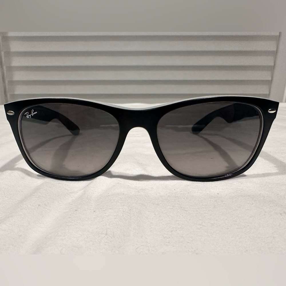 Ray-Ban Way-Farer Black Sunglasses w/ white inside rim, excellent condition